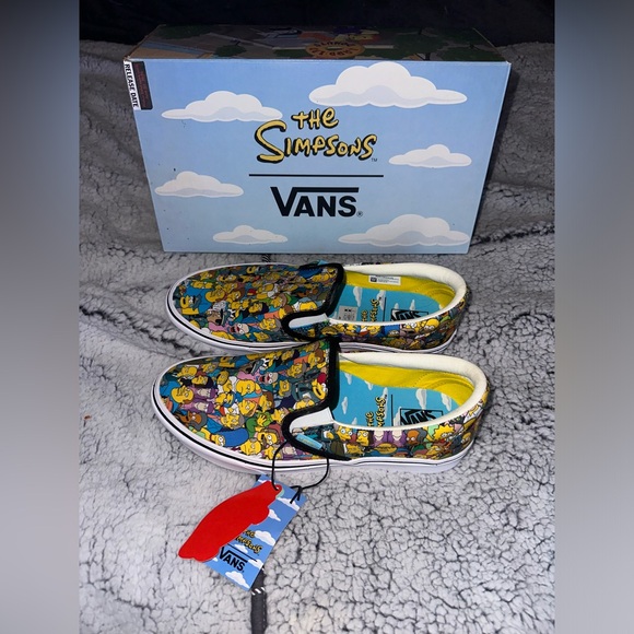 Vans - Picture 1 of 7